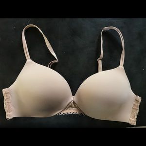 2017 Gap Body wireless push-up bra